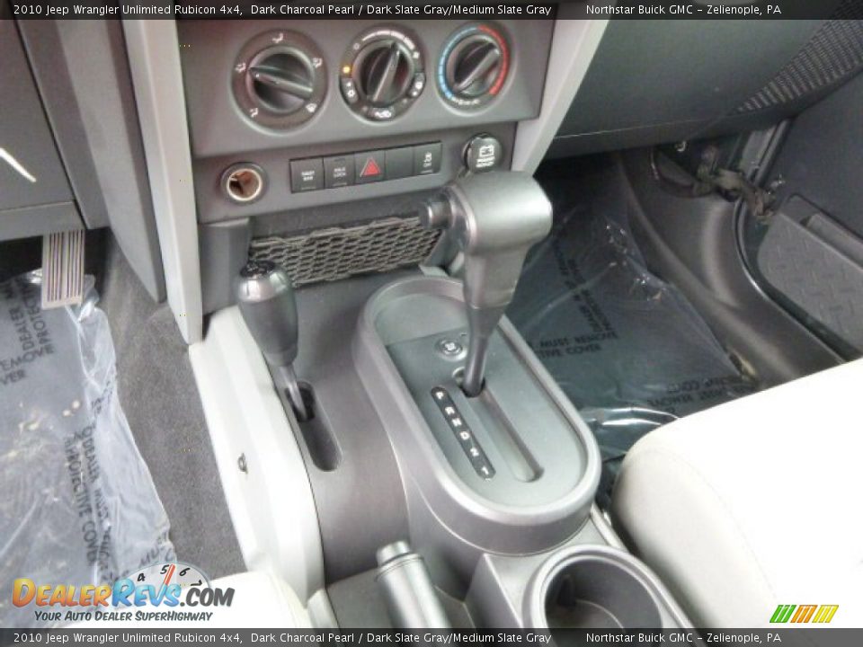 2010 Jeep Wrangler Unlimited Rubicon 4x4 Dark Charcoal Pearl / Dark Slate Gray/Medium Slate Gray Photo #17
