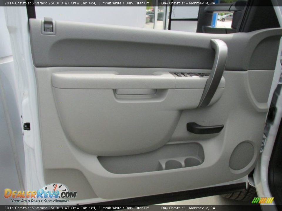Door Panel of 2014 Chevrolet Silverado 2500HD WT Crew Cab 4x4 Photo #10