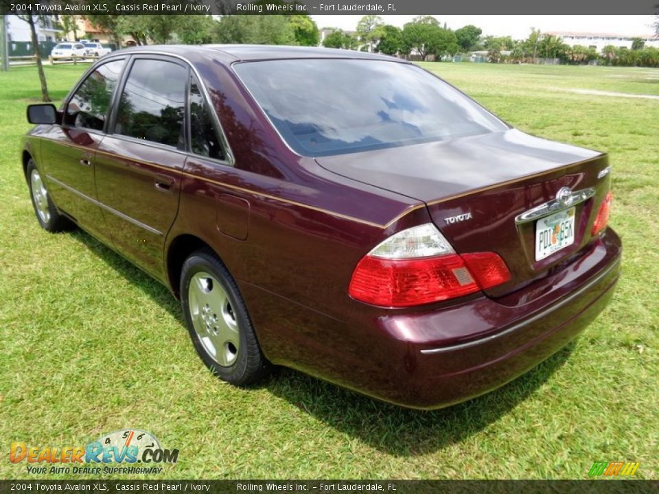 2004 Toyota Avalon XLS Cassis Red Pearl / Ivory Photo #5