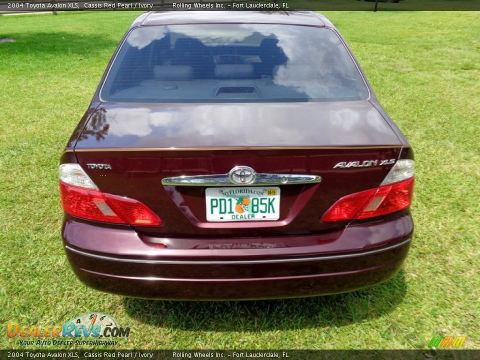 2004 Toyota Avalon XLS Cassis Red Pearl / Ivory Photo #36