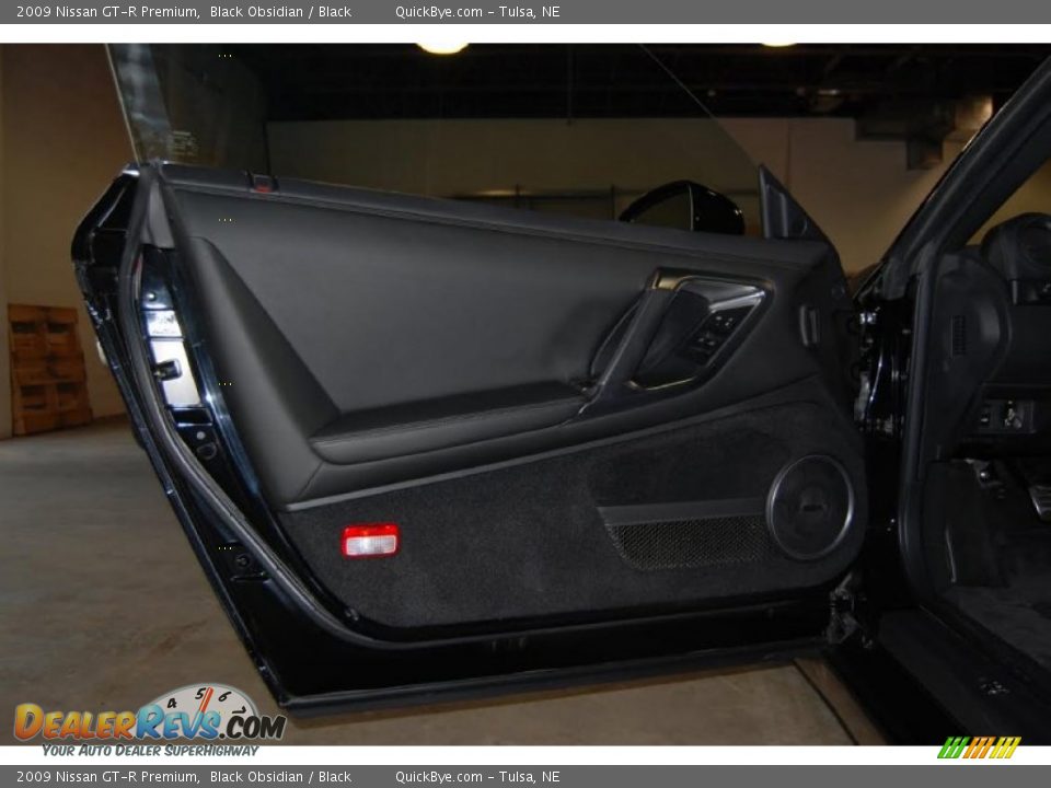 2009 Nissan GT-R Premium Black Obsidian / Black Photo #5