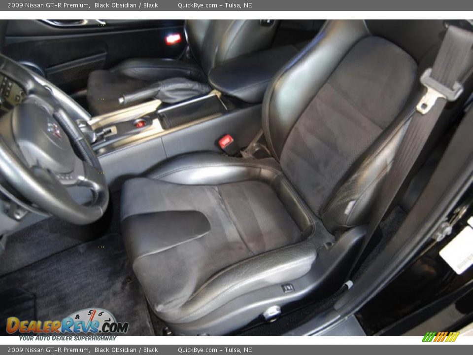 Front Seat of 2009 Nissan GT-R Premium Photo #7