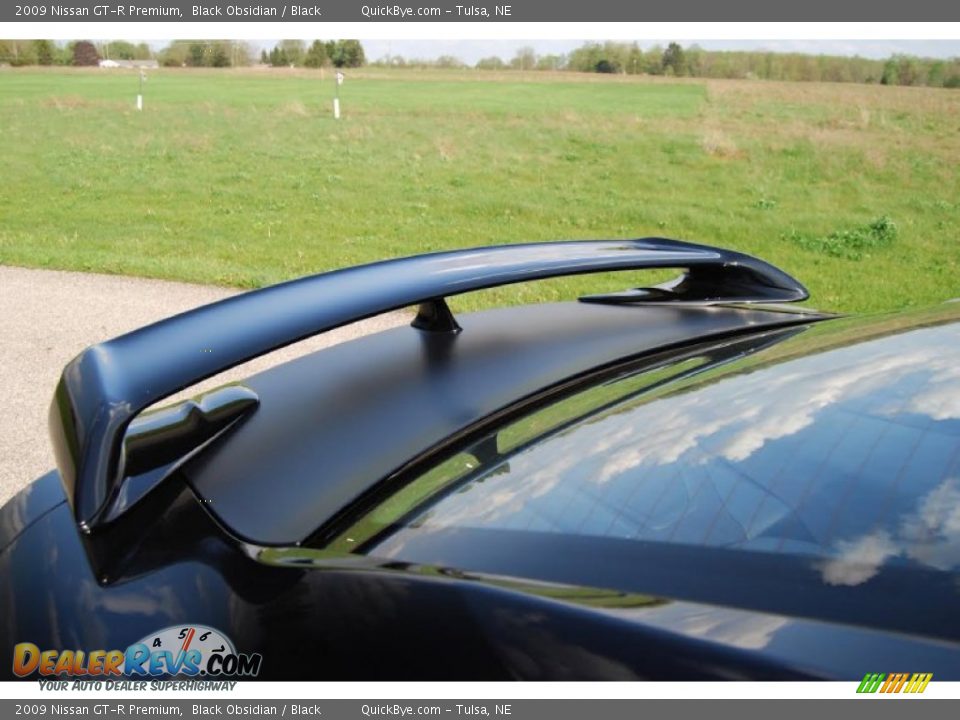 2009 Nissan GT-R Premium Black Obsidian / Black Photo #19