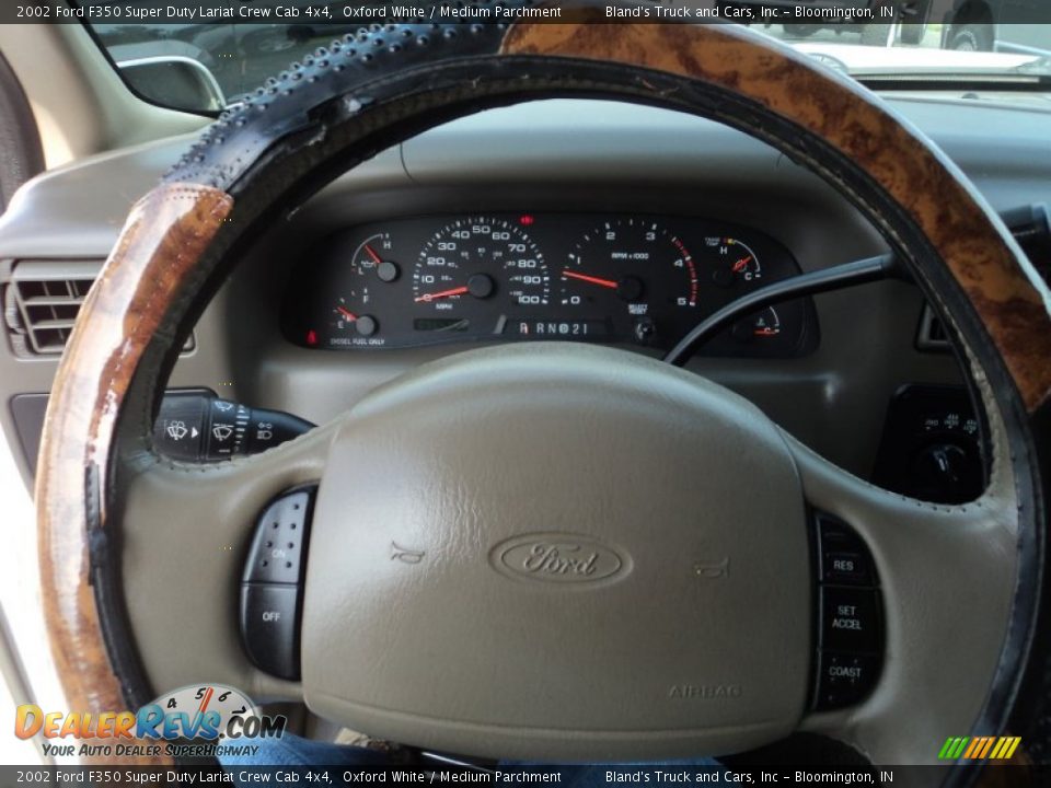 2002 Ford F350 Super Duty Lariat Crew Cab 4x4 Oxford White / Medium Parchment Photo #8