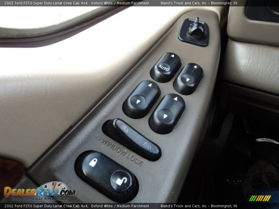 2002 Ford F350 Super Duty Lariat Crew Cab 4x4 Oxford White / Medium Parchment Photo #11