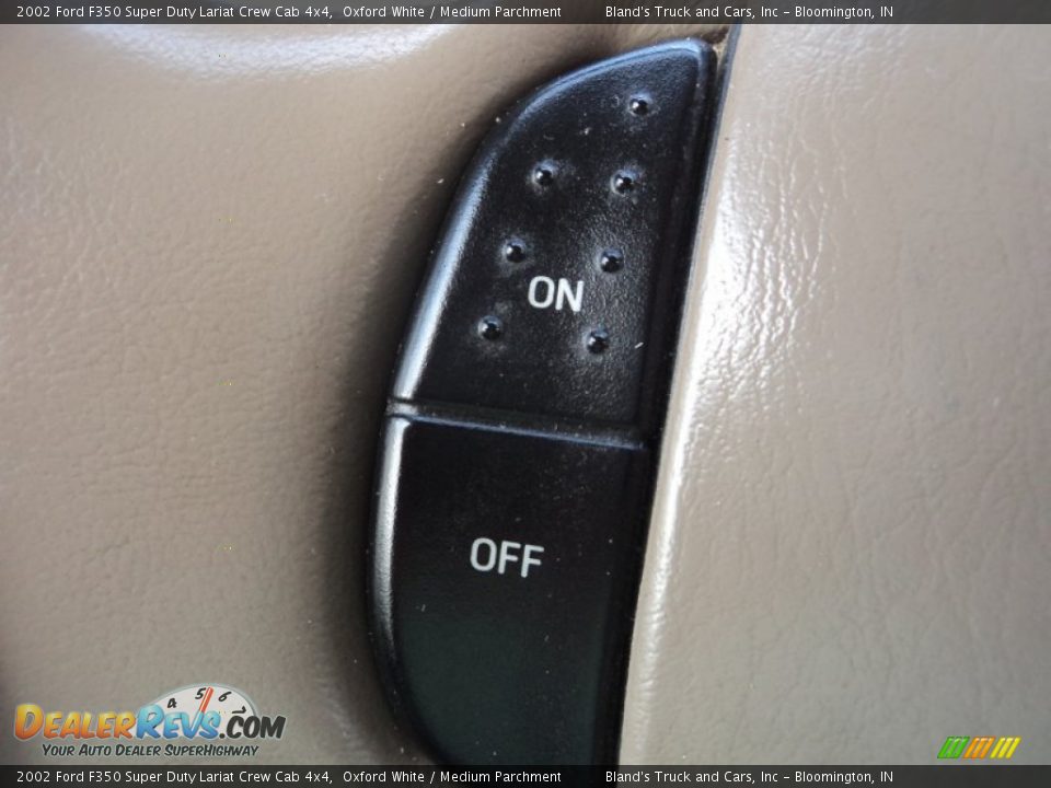2002 Ford F350 Super Duty Lariat Crew Cab 4x4 Oxford White / Medium Parchment Photo #12