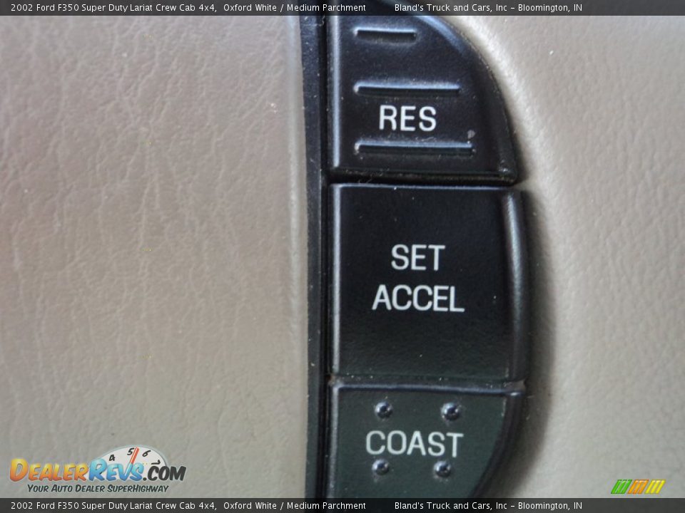 2002 Ford F350 Super Duty Lariat Crew Cab 4x4 Oxford White / Medium Parchment Photo #13