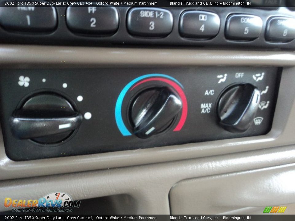 2002 Ford F350 Super Duty Lariat Crew Cab 4x4 Oxford White / Medium Parchment Photo #16