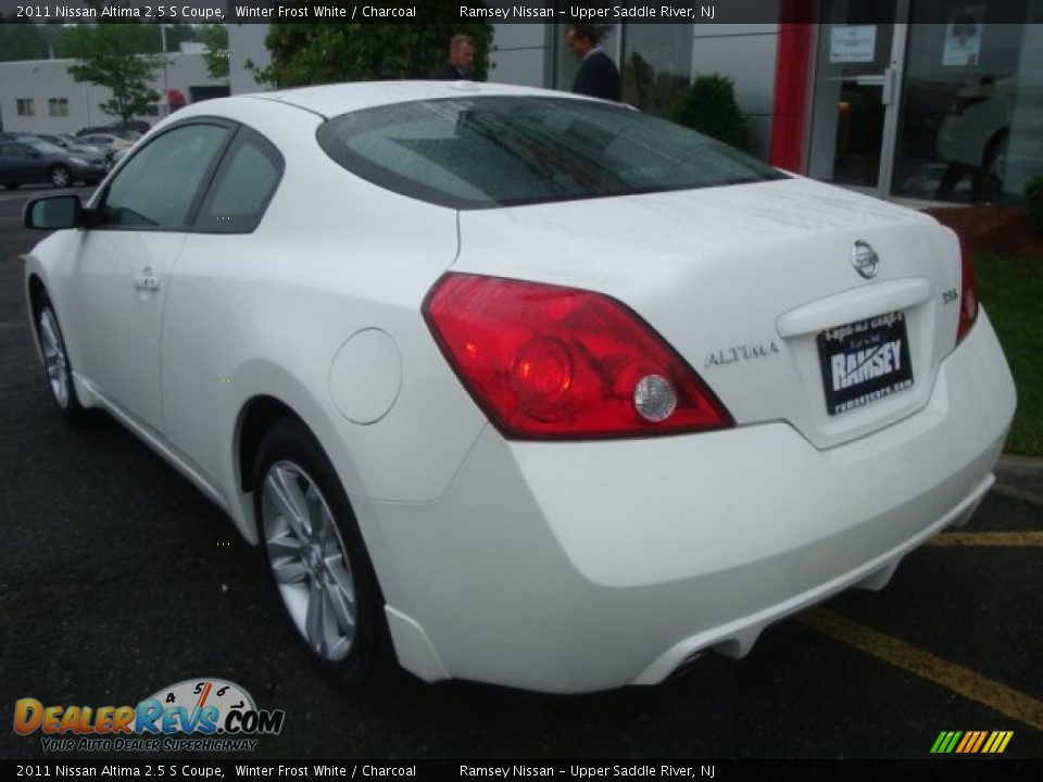 2011 Nissan Altima 2.5 S Coupe Winter Frost White / Charcoal Photo #7