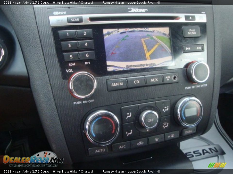 2011 Nissan Altima 2.5 S Coupe Winter Frost White / Charcoal Photo #18