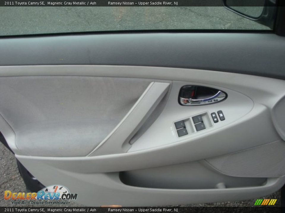 2011 Toyota Camry SE Magnetic Gray Metallic / Ash Photo #21