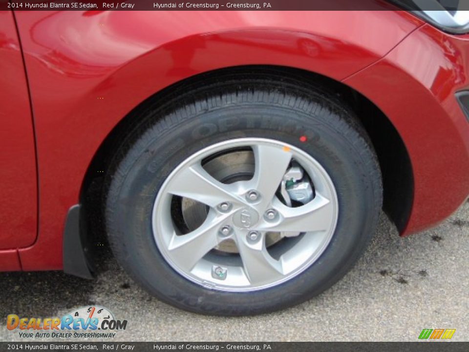2014 Hyundai Elantra SE Sedan Red / Gray Photo #3