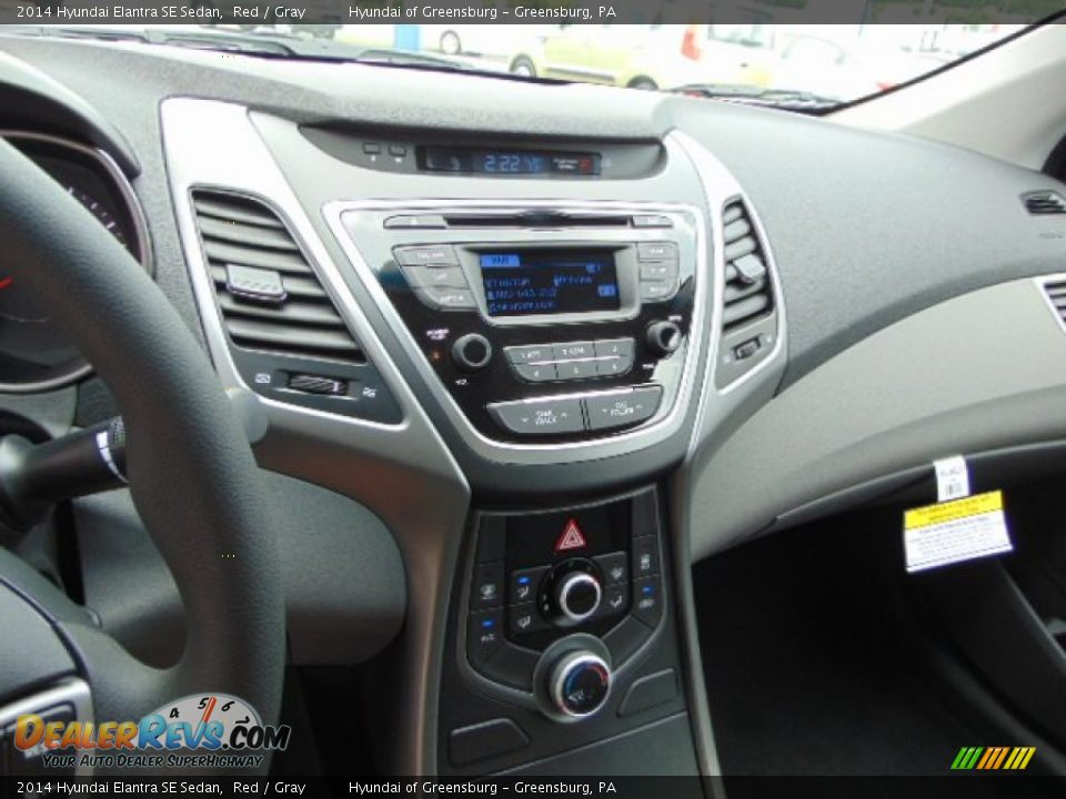 2014 Hyundai Elantra SE Sedan Red / Gray Photo #10