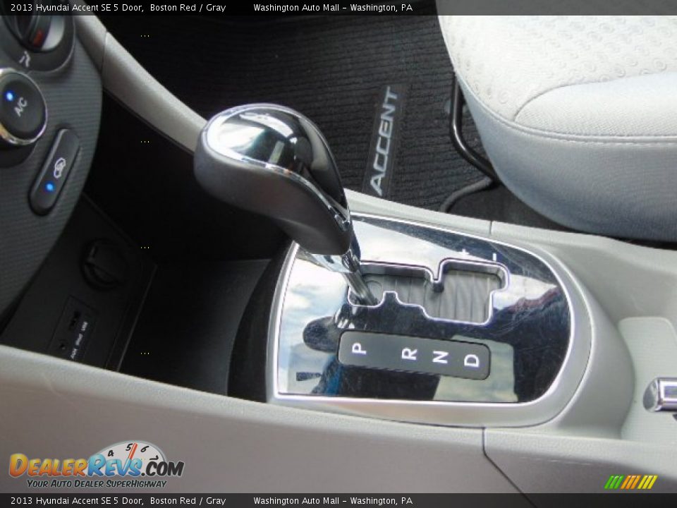 2013 Hyundai Accent SE 5 Door Boston Red / Gray Photo #13