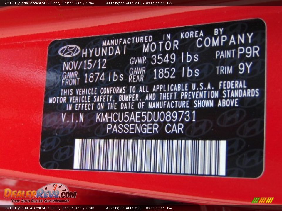 2013 Hyundai Accent SE 5 Door Boston Red / Gray Photo #19