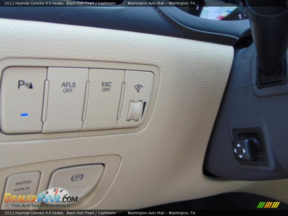 2011 Hyundai Genesis 4.6 Sedan Black Noir Pearl / Cashmere Photo #13