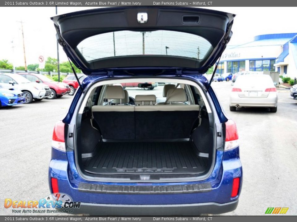 2011 Subaru Outback 3.6R Limited Wagon Azurite Blue Pearl / Warm Ivory Photo #8