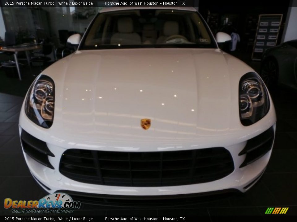 2015 Porsche Macan Turbo White / Luxor Beige Photo #2