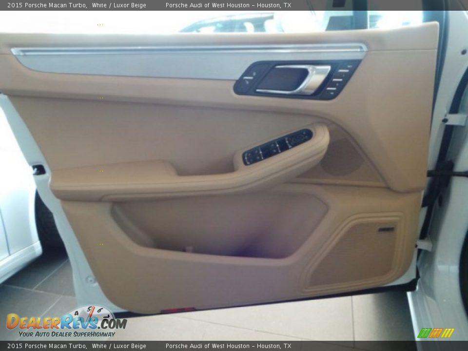 2015 Porsche Macan Turbo White / Luxor Beige Photo #9