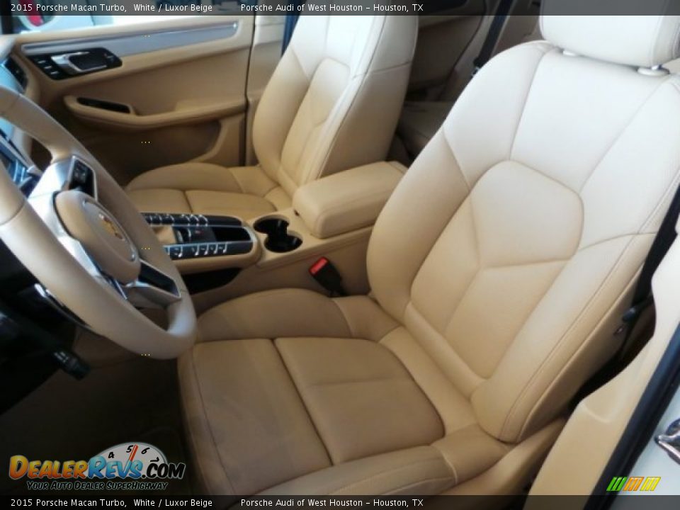 Front Seat of 2015 Porsche Macan Turbo Photo #11