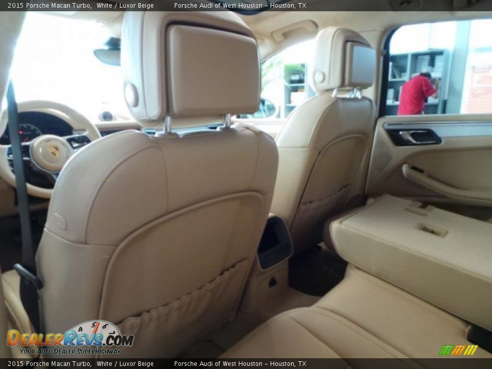 2015 Porsche Macan Turbo White / Luxor Beige Photo #24