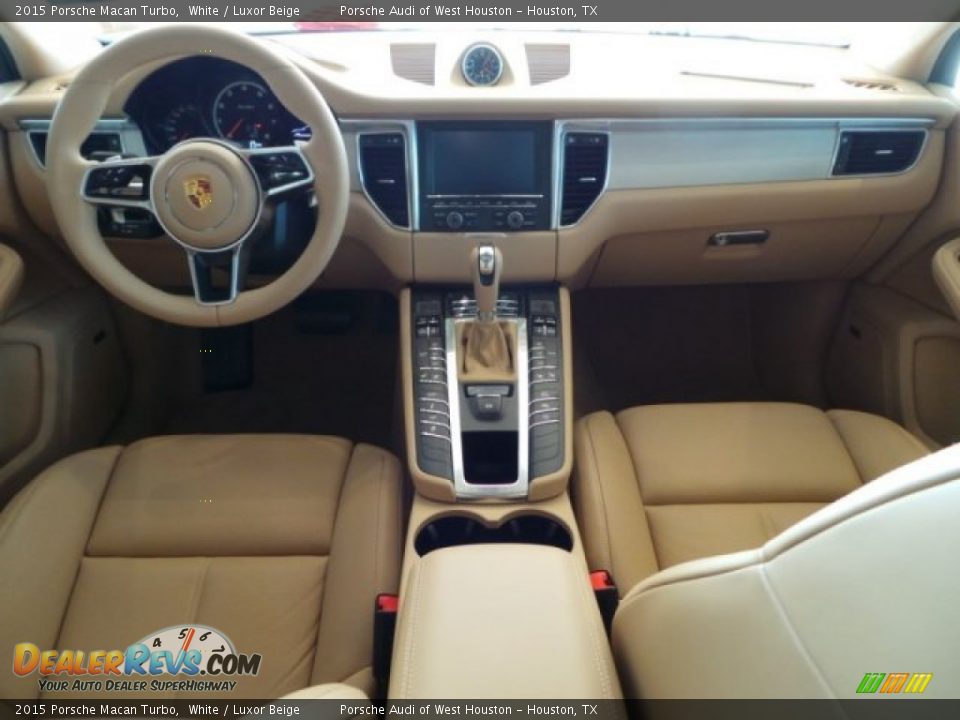 Dashboard of 2015 Porsche Macan Turbo Photo #26