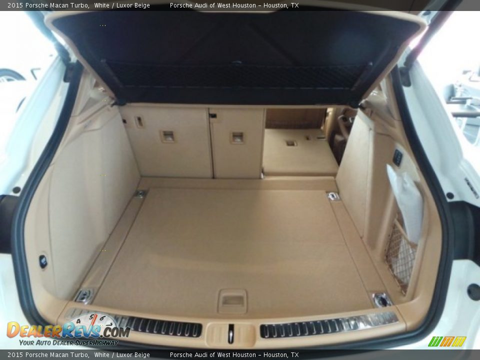 2015 Porsche Macan Turbo Trunk Photo #28