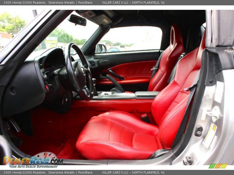 2005 Honda S2000 Roadster Silverstone Metallic / Red/Black Photo #20