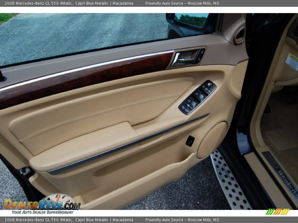 Door Panel of 2008 Mercedes-Benz GL 550 4Matic Photo #17