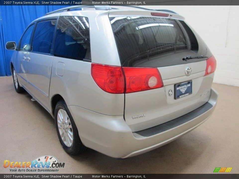 2007 Toyota Sienna XLE Silver Shadow Pearl / Taupe Photo #5