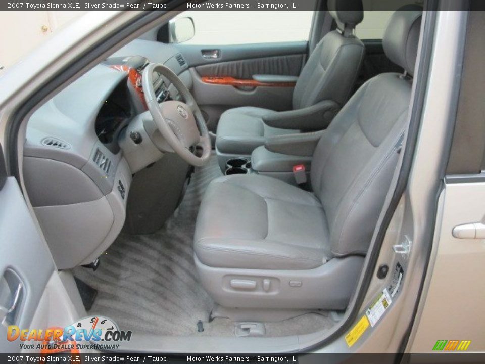 2007 Toyota Sienna XLE Silver Shadow Pearl / Taupe Photo #16