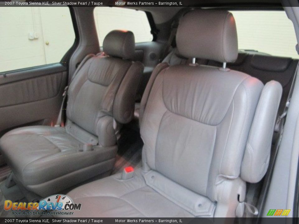 2007 Toyota Sienna XLE Silver Shadow Pearl / Taupe Photo #20
