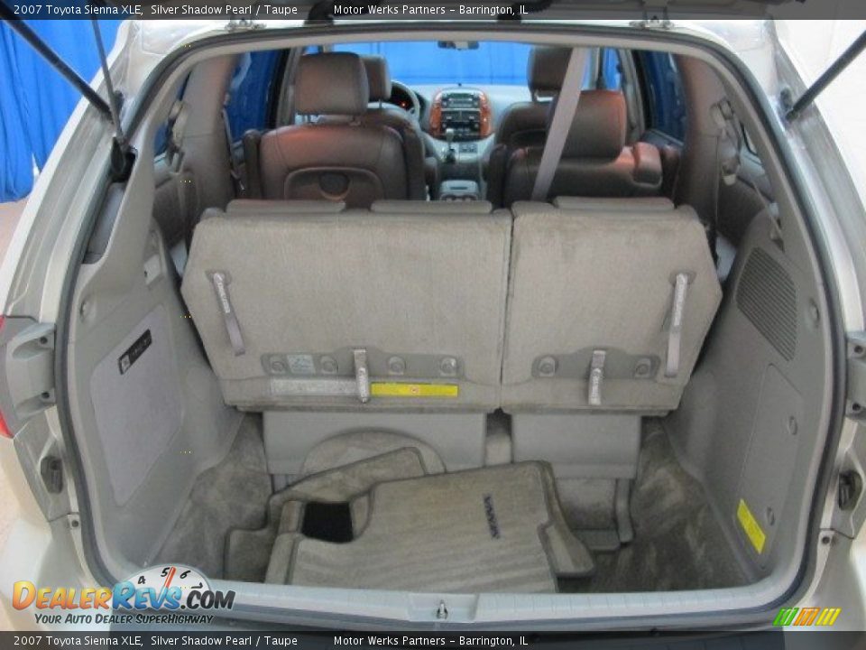 2007 Toyota Sienna XLE Silver Shadow Pearl / Taupe Photo #23