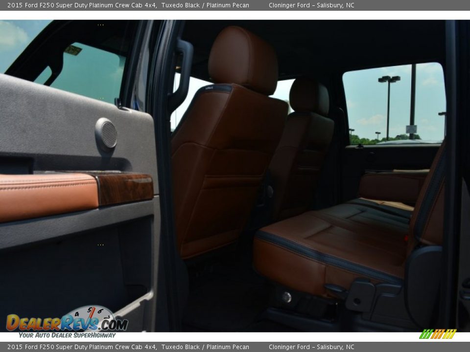 2015 Ford F250 Super Duty Platinum Crew Cab 4x4 Tuxedo Black / Platinum Pecan Photo #8