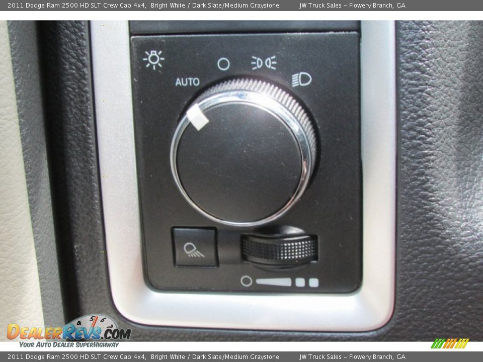 2011 Dodge Ram 2500 HD SLT Crew Cab 4x4 Bright White / Dark Slate/Medium Graystone Photo #31