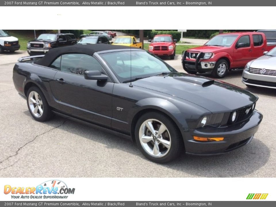 Front 3/4 View of 2007 Ford Mustang GT Premium Convertible Photo #11
