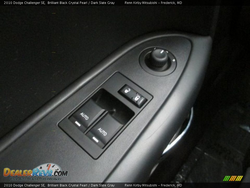 2010 Dodge Challenger SE Brilliant Black Crystal Pearl / Dark Slate Gray Photo #17
