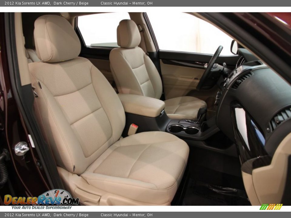 Front Seat of 2012 Kia Sorento LX AWD Photo #10