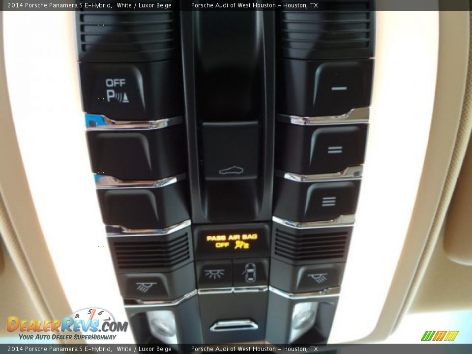 Controls of 2014 Porsche Panamera S E-Hybrid Photo #19
