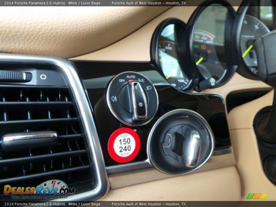 Controls of 2014 Porsche Panamera S E-Hybrid Photo #26