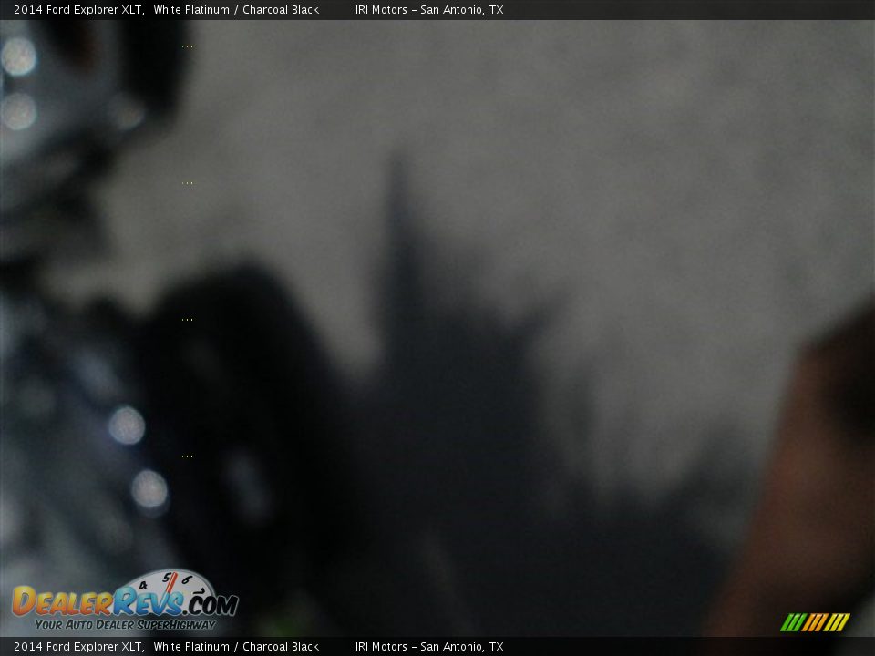 2014 Ford Explorer XLT White Platinum / Charcoal Black Photo #15