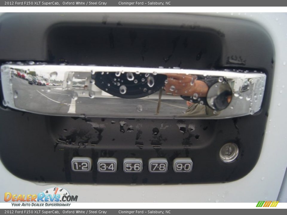2012 Ford F150 XLT SuperCab Oxford White / Steel Gray Photo #24