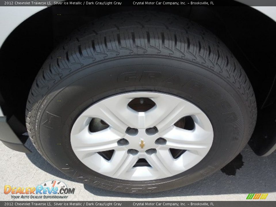 2012 Chevrolet Traverse LS Silver Ice Metallic / Dark Gray/Light Gray Photo #16