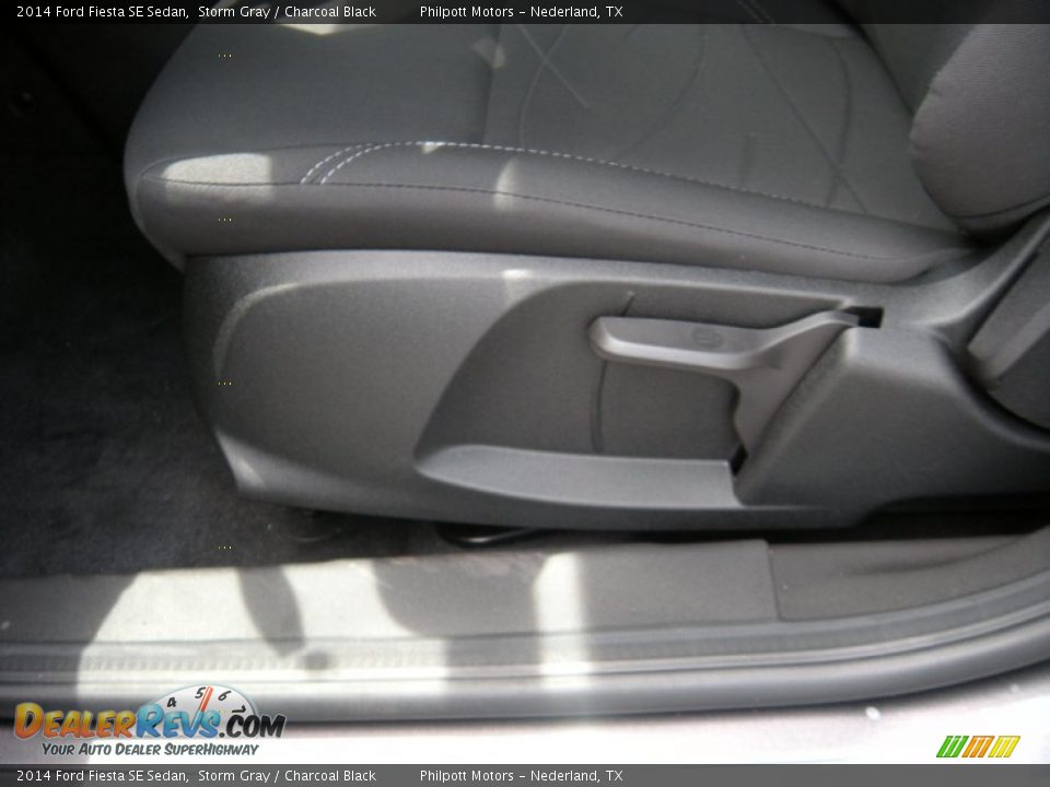 2014 Ford Fiesta SE Sedan Storm Gray / Charcoal Black Photo #24