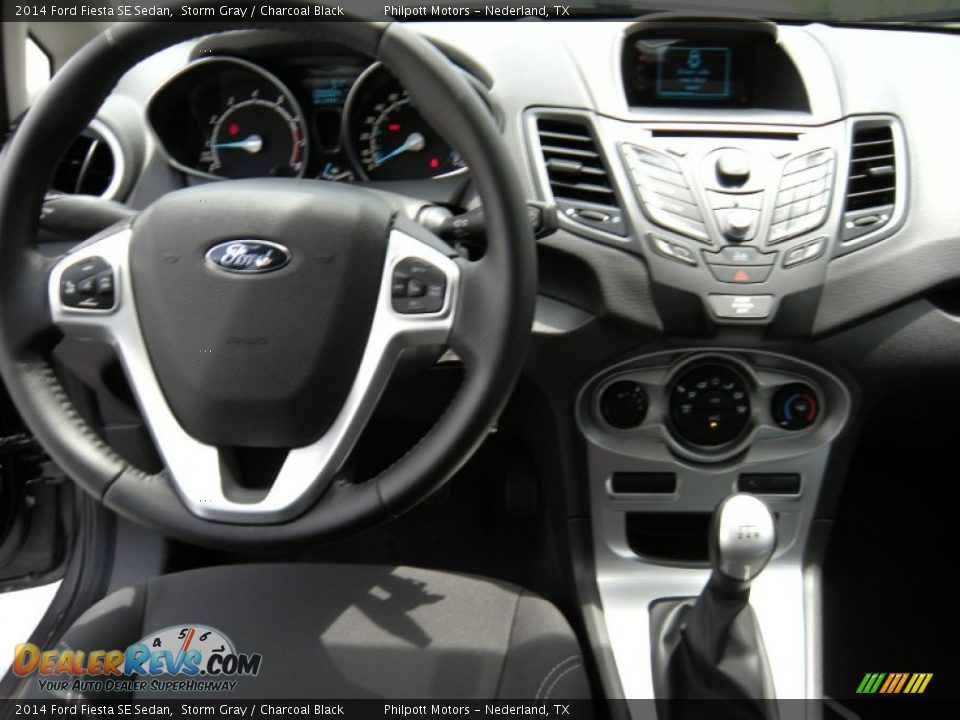 2014 Ford Fiesta SE Sedan Storm Gray / Charcoal Black Photo #25
