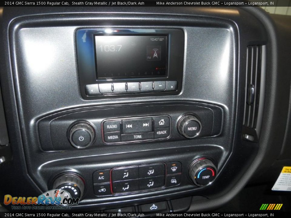 Controls of 2014 GMC Sierra 1500 Regular Cab Photo #8