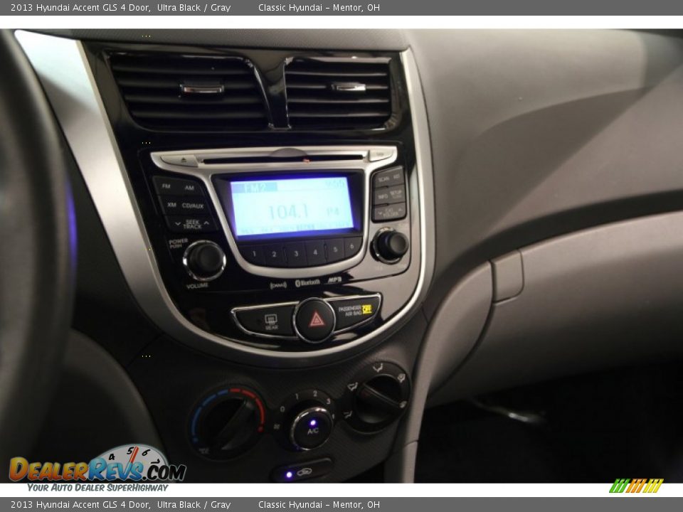 2013 Hyundai Accent GLS 4 Door Ultra Black / Gray Photo #8