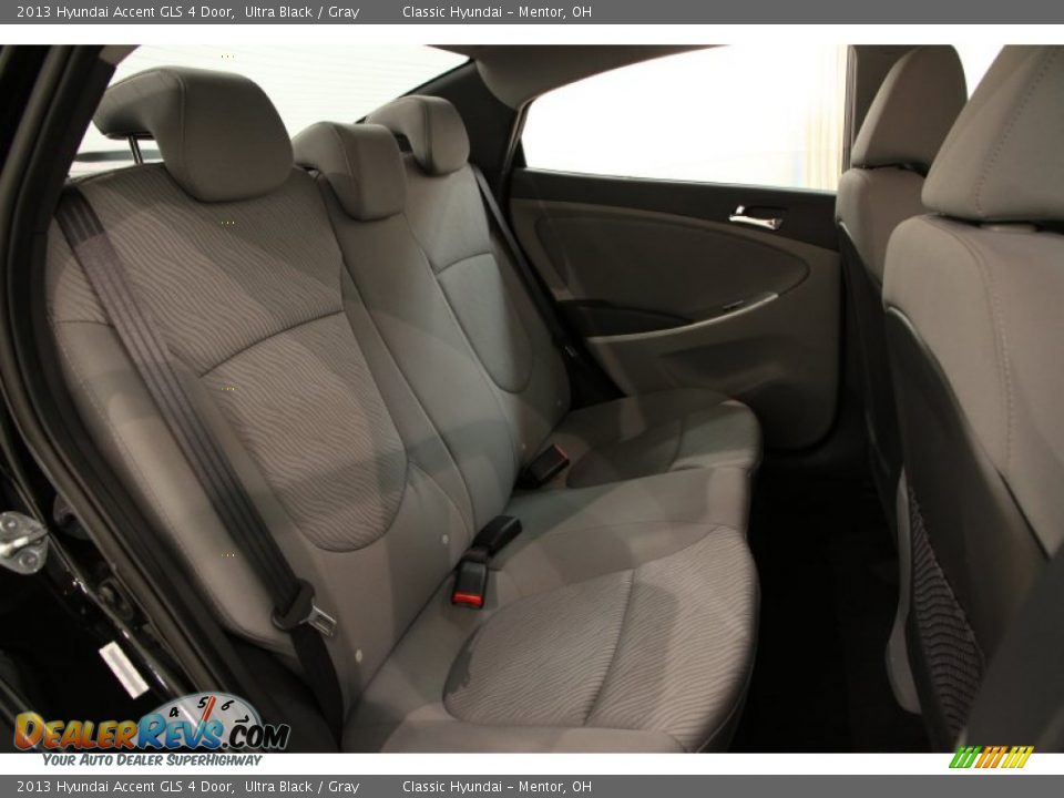 2013 Hyundai Accent GLS 4 Door Ultra Black / Gray Photo #12