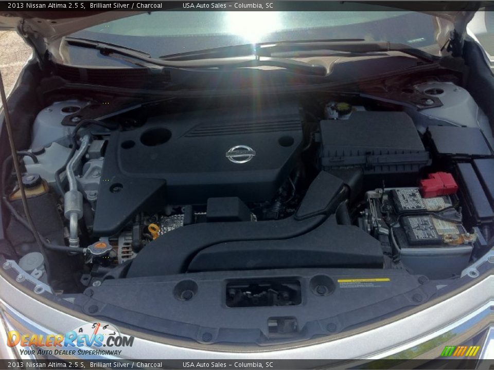 2013 Nissan Altima 2.5 S Brilliant Silver / Charcoal Photo #26