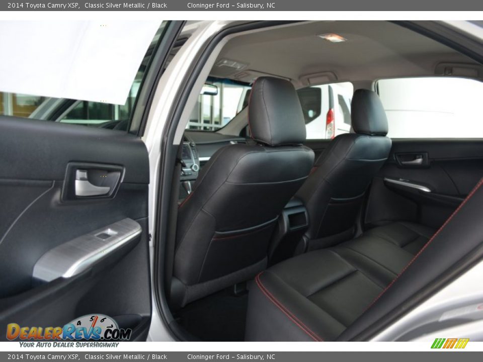 2014 Toyota Camry XSP Classic Silver Metallic / Black Photo #11